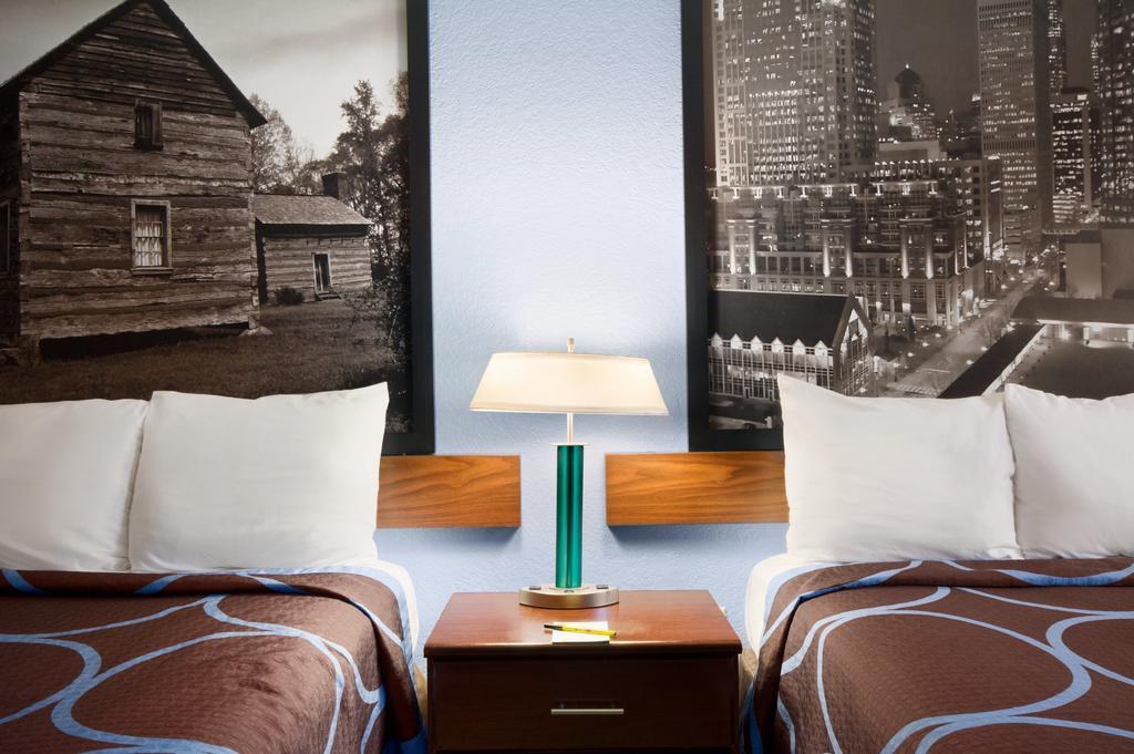 Super 8 By Wyndham Charlotte University Pokoj fotografie